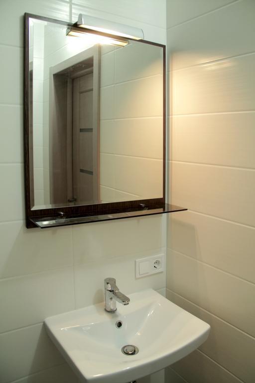 Solo Apartment Dragomanova Kiev Oda fotoğraf