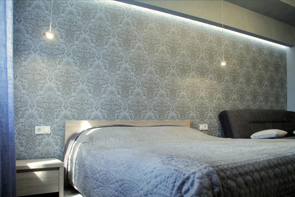 Solo Apartment Dragomanova Kiev Oda fotoğraf
