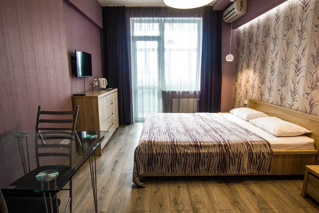 Solo Apartment Dragomanova Kiev Dış mekan fotoğraf